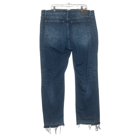 Judy Blue Mid Rise Dad Jeans with Release Hem Blue Size 24W Blue Stretch - Picture 3 of 14